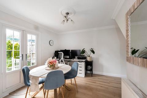 105 Appledore Avenue, Bexleyheath, DA7 6QJ