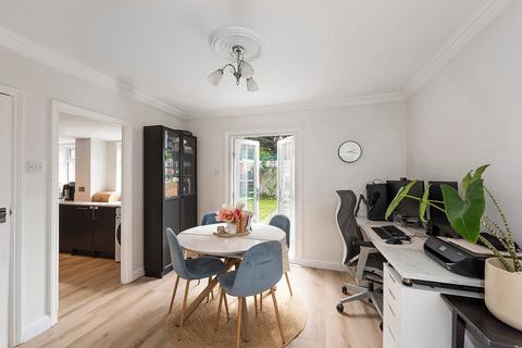 105 Appledore Avenue, Bexleyheath, DA7 6QJ
