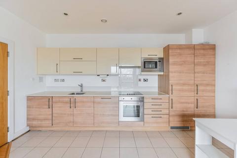 2 bedroom flat for sale, Cornell Square, Nine Elms, London, SW8