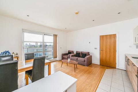 2 bedroom flat for sale, Cornell Square, Nine Elms, London, SW8