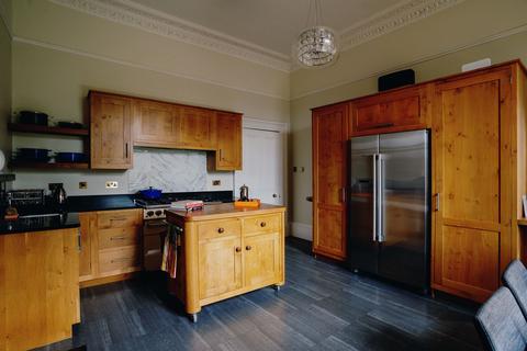 4a Morningside Place, Edinburgh, EH10 5ER