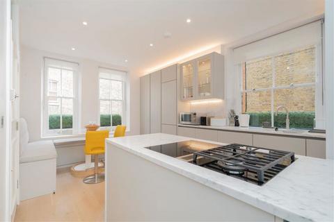 3 bedroom flat for sale, Drayton Gardens, London SW10