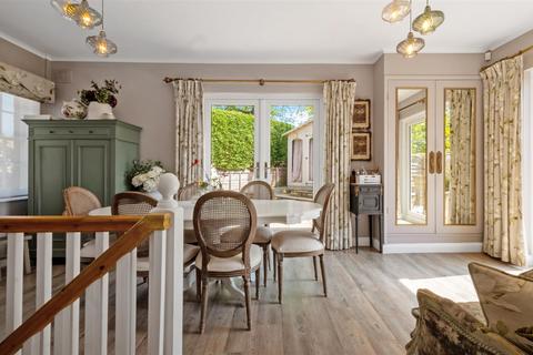 undefined, Trotters Bottom, Barnet EN5 4RD