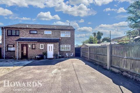 3 bedroom semi-detached house for sale, Beach Road, Gorleston