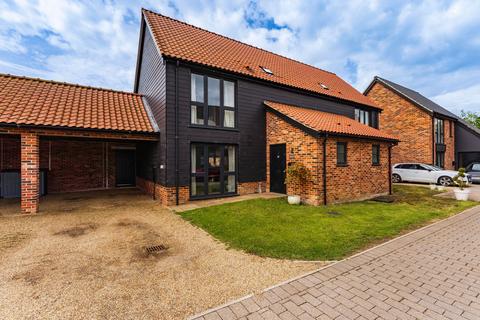 3 Browne Close, Ashwellthorpe, Norwich, NR16 1FG