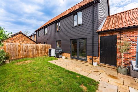 3 Browne Close, Ashwellthorpe, Norwich, NR16 1FG