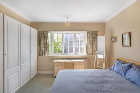 undefined, Hexham Road, London, SE27