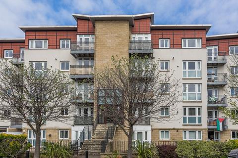 31/10 Brunswick Road, Edinburgh, EH7 5GW