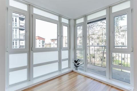 31/10 Brunswick Road, Edinburgh, EH7 5GW