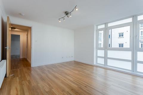 31/10 Brunswick Road, Edinburgh, EH7 5GW