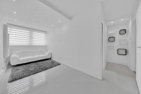 3 bedroom flat for sale, Abbey Lane, Aubrey Moore Point Abbey Lane, E15