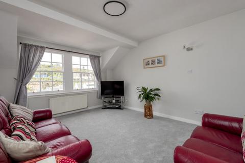 185/8 Canongate, Edinburgh, EH8 8BN