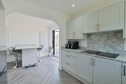 4 bedroom detached bungalow for sale, Springfield Road, Larkfield
