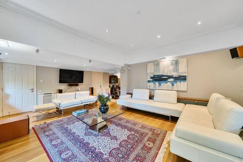 7 bedroom house for sale, Surrey Crescent, Chiswick, London, W4