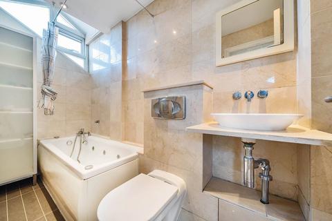 6 Surrey Crescent, London, W4 3AA