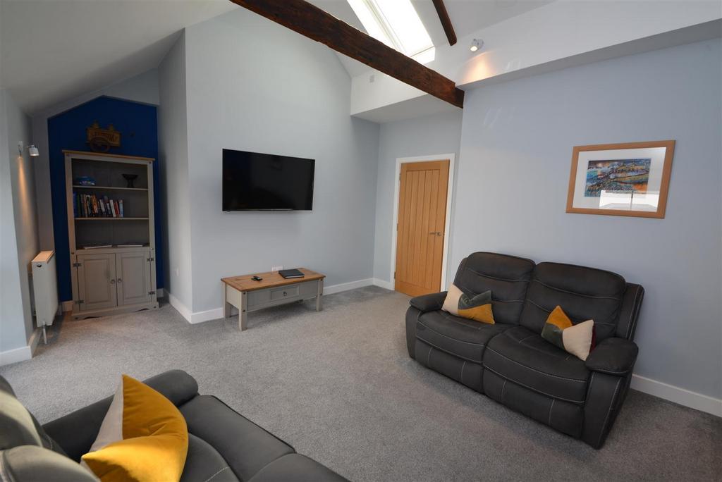 Living Area Apt2