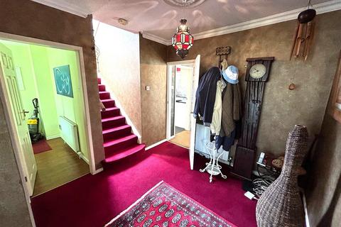 5 bedroom detached house for sale, Chestnut Avenue, Leigh