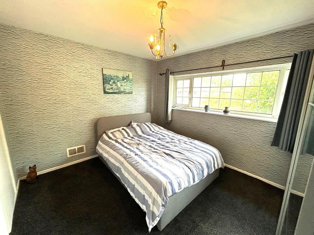 Bed 3.jpg