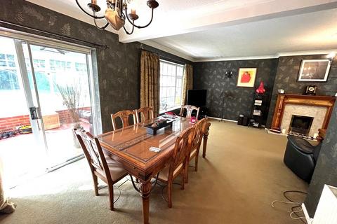 5 bedroom detached house for sale, Chestnut Avenue, Leigh