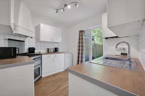 16 Meadow Close, Chislehurst, BR7 6JB