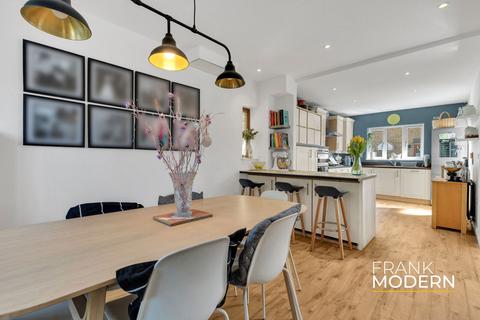 1 Normangate, Ailsworth, Peterborough, PE5 7BF