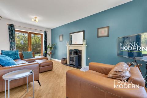1 Normangate, Ailsworth, Peterborough, PE5 7BF