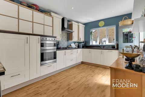 1 Normangate, Ailsworth, Peterborough, PE5 7BF