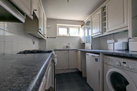 219 Dedworth Road, Windsor, SL4 4JW