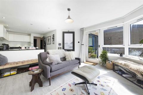 2 bedroom flat for sale, Wapping High Street, London E1W