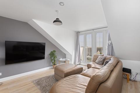 201a, Duddingston Park South, Edinburgh, EH15 3EJ