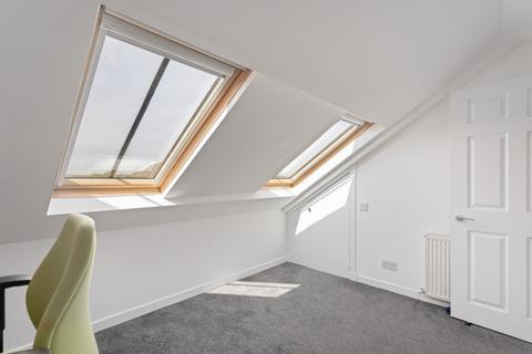 201a, Duddingston Park South, Edinburgh, EH15 3EJ