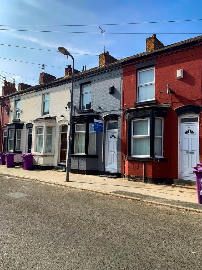 A charming exterior view of a well-maintained p...