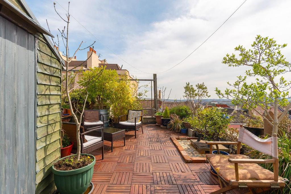 4 R5 RMR - Roof Terrace B.jpg