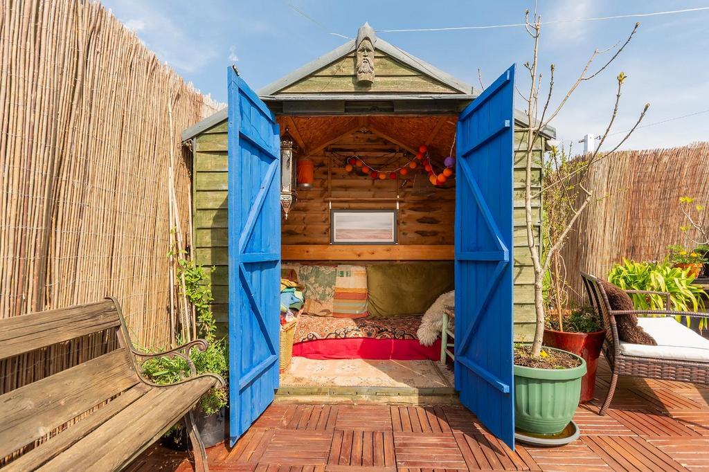 4 R5 RMR - Roof Terrace C.jpg