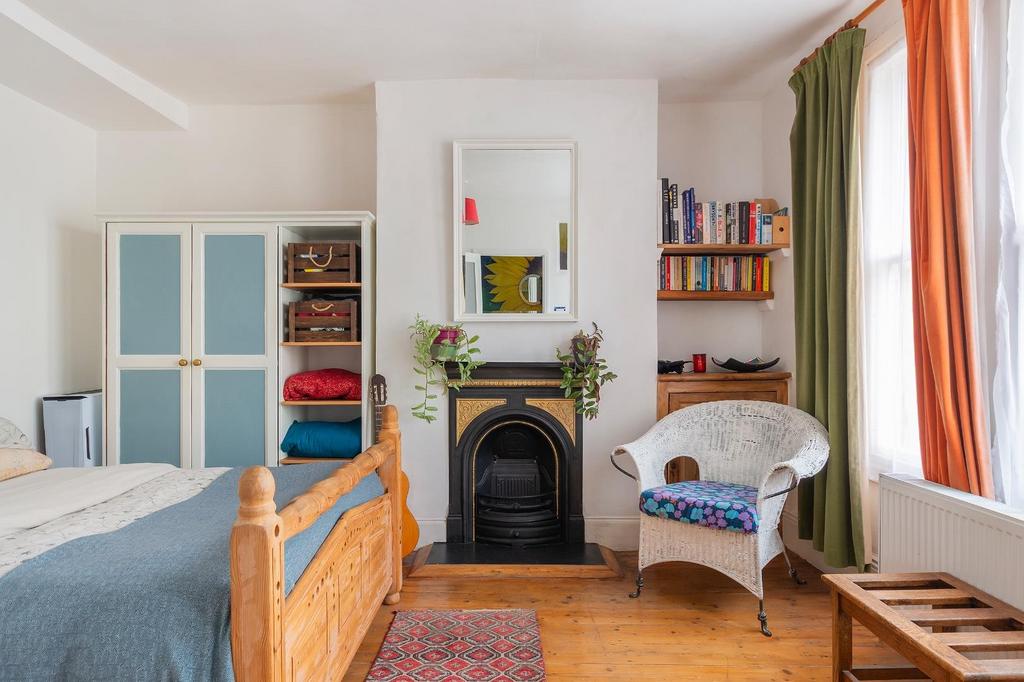 4 R5 RMR - Bedroom H.jpg