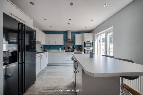 4 bedroom semi-detached house for sale, Old Lode Lane, Solihull, B92 8LW