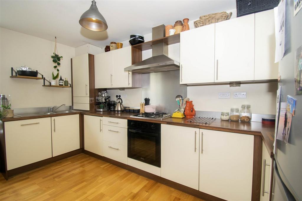 Modern kitchen/integral appliances