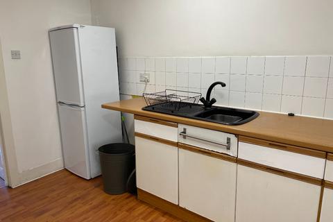 3 bedroom flat to rent, -North Street, Charing Cross, Glasgow, G3
