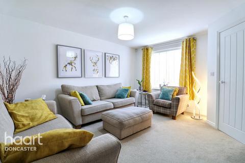 3 bedroom semi-detached house for sale, Heatherfields Crescent, Rossington, Doncaster