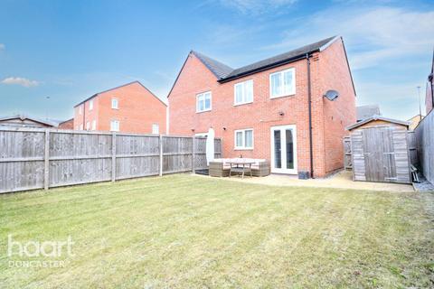 3 bedroom semi-detached house for sale, Heatherfields Crescent, Rossington, Doncaster