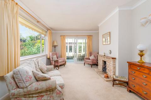 2 Ettington Close, Wellesbourne, Warwick, CV35 9RJ