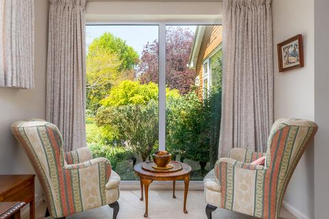 2 Ettington Close, Wellesbourne, Warwick, CV35 9RJ