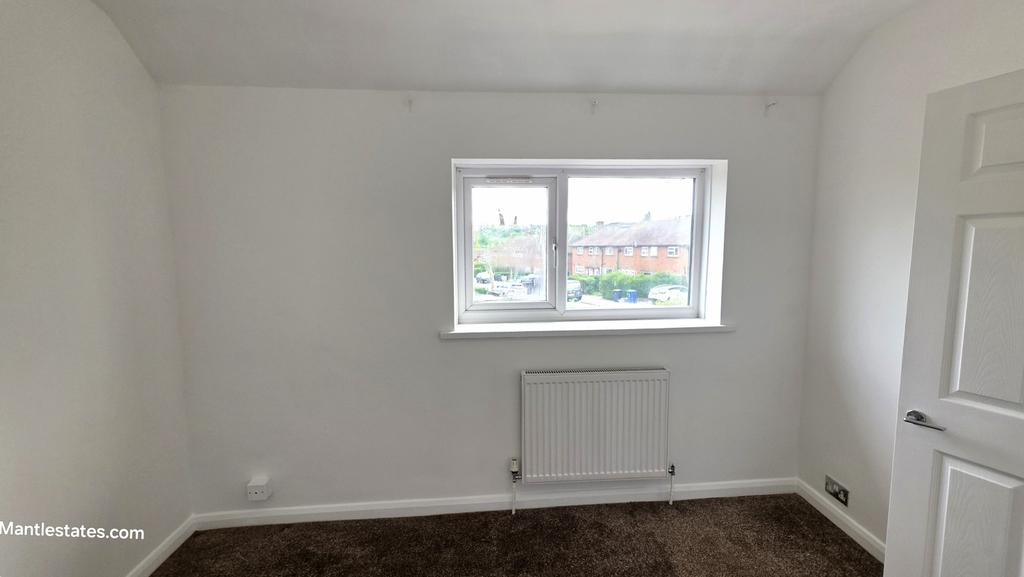 First floor rear bedroom