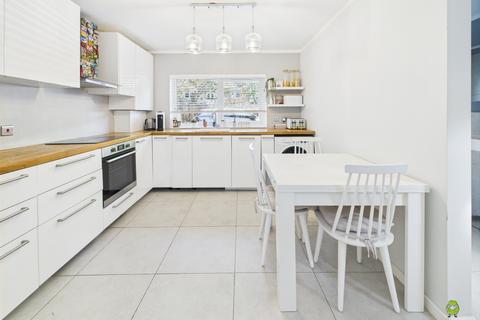 69b Church Road, Bexleyheath, DA7 4DL