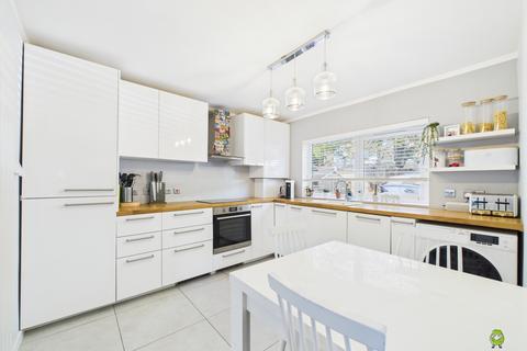 69b Church Road, Bexleyheath, DA7 4DL
