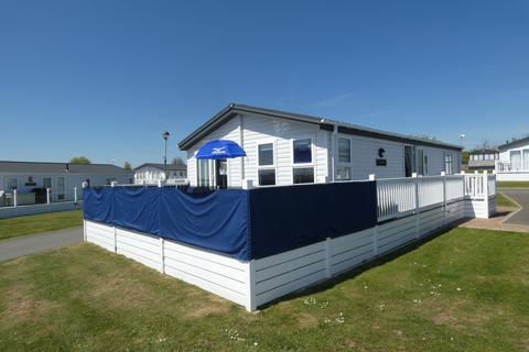 3 bedroom lodge for sale, Church Lane, CO5