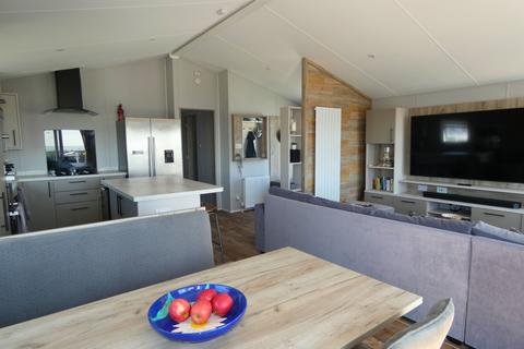 3 bedroom lodge for sale, Church Lane, CO5