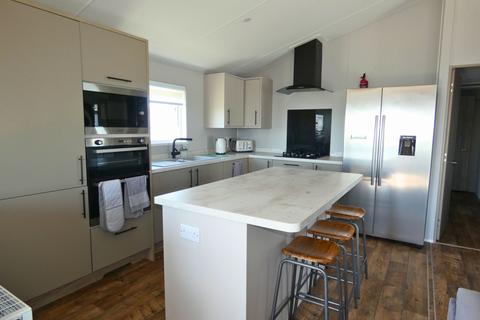 3 bedroom lodge for sale, Church Lane, CO5