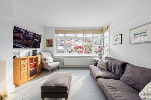 97 Merlin Grove, Beckenham, BR3 3HS