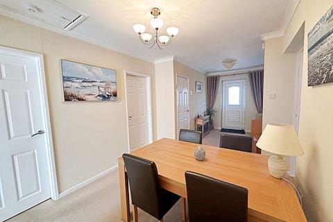 undefined, Lewis Close, Drakes Broughton